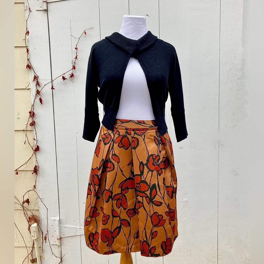 Simply Vera Burnt Orange Floral Silky Skirt, size 10